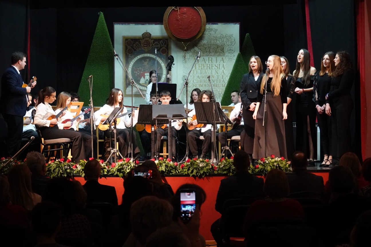 (FOTO) Zajednički koncert učvrstio prijateljstvo Sombora, Istočnog Sarajeva i Baje