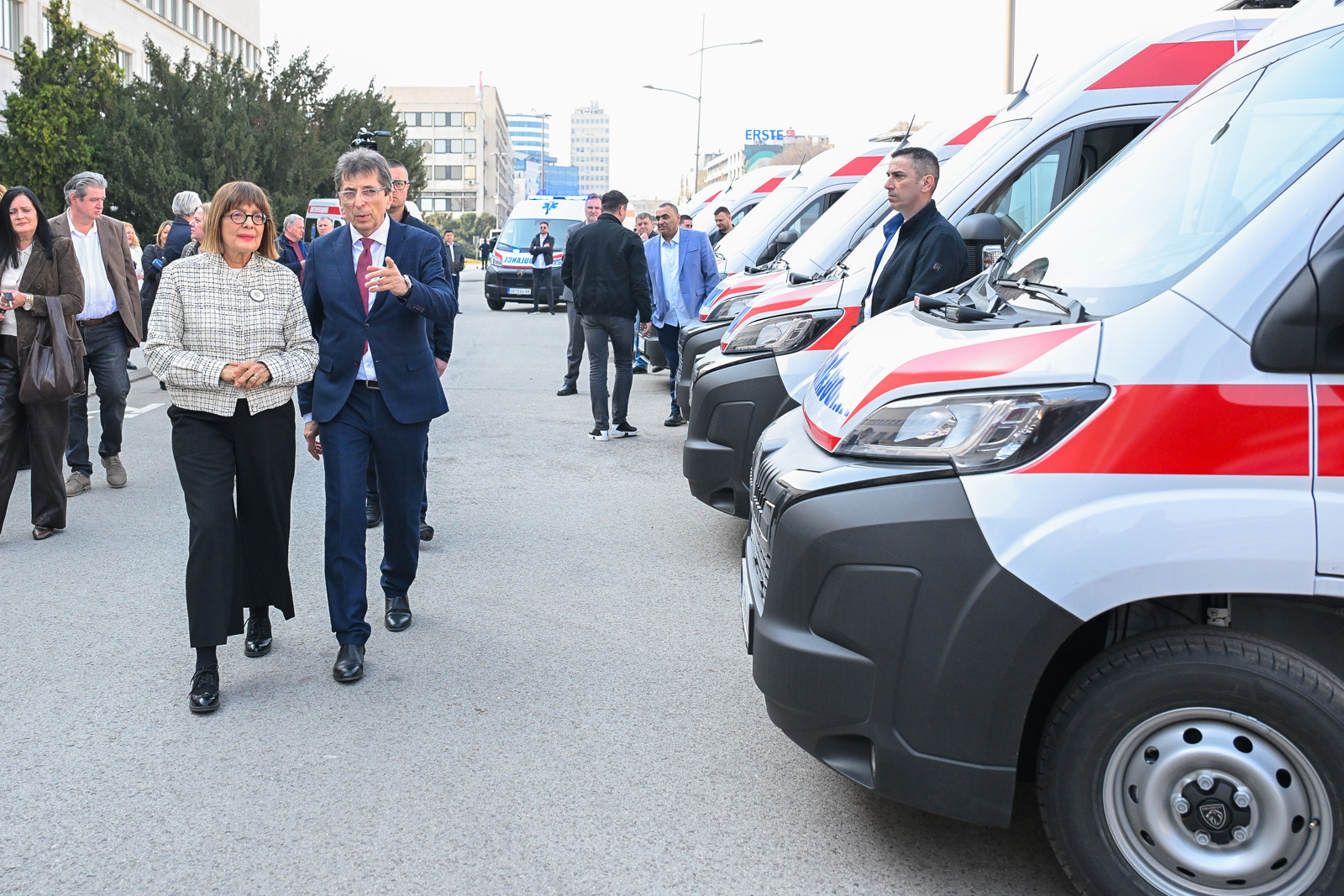Novo sanitetsko vozilo stiglo u Opštu bolnicu u Somboru